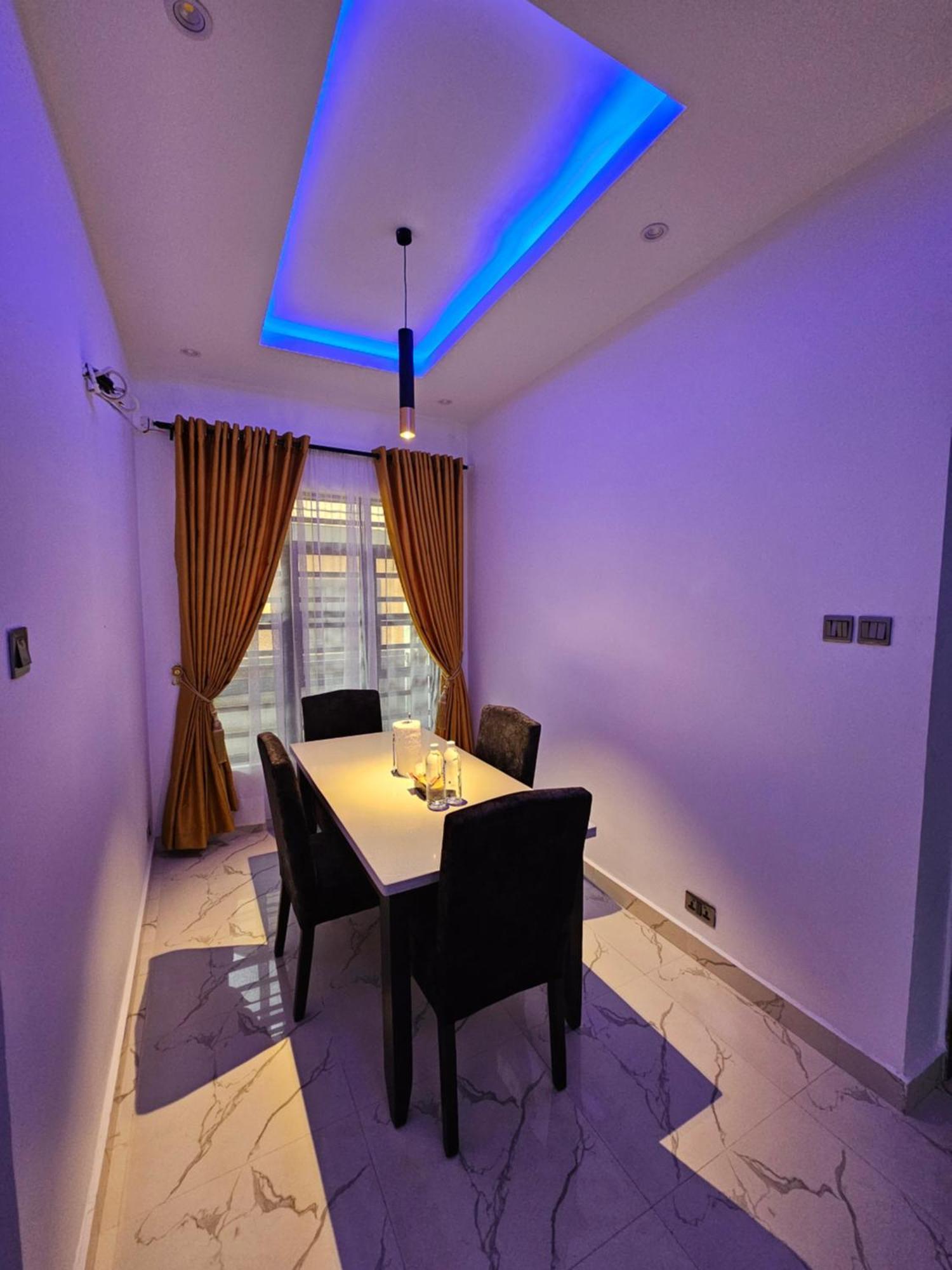 Sapphire Residences By Crystal Magodo อีเคจา ภายนอก รูปภาพ