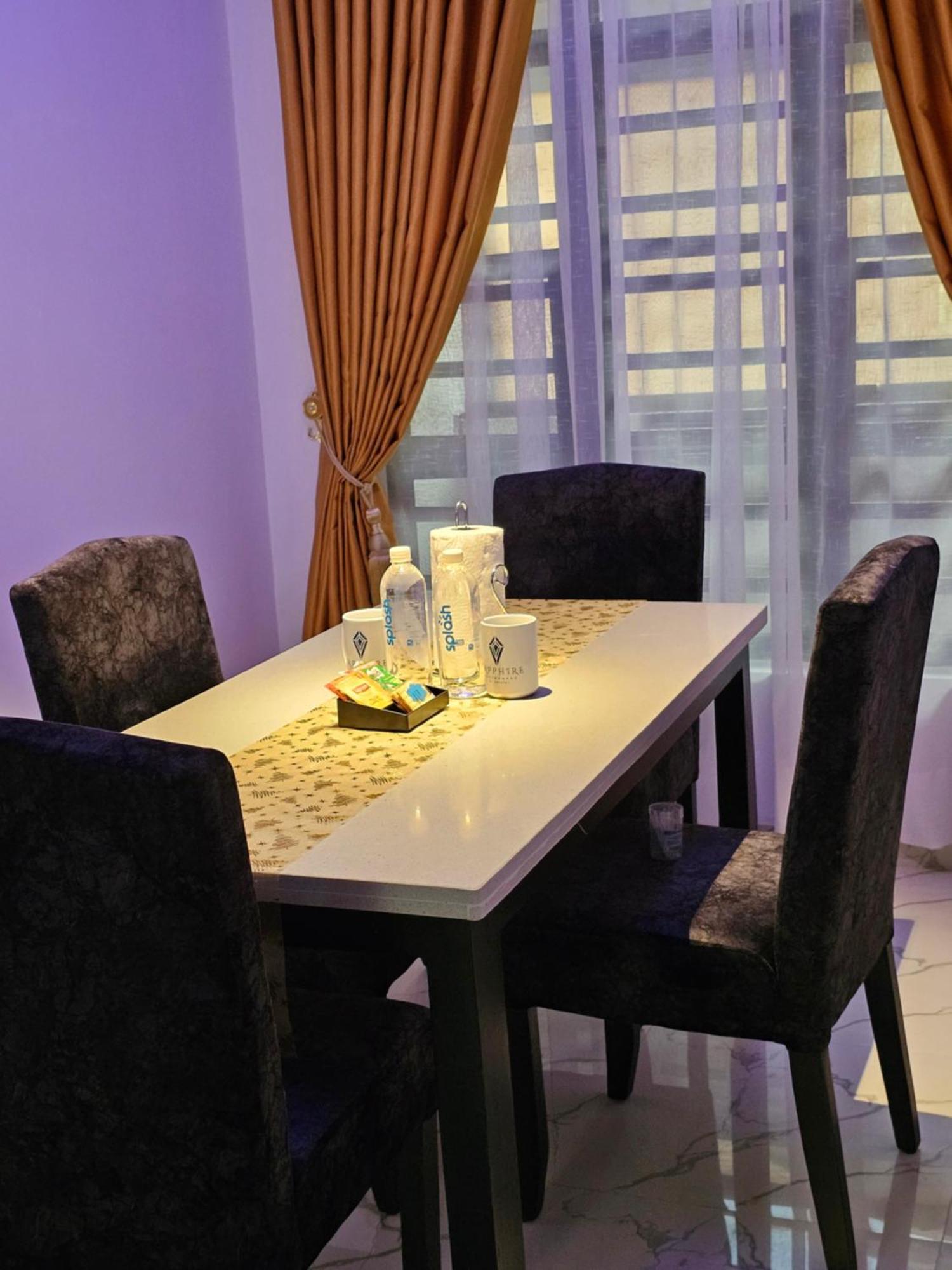Sapphire Residences By Crystal Magodo อีเคจา ภายนอก รูปภาพ