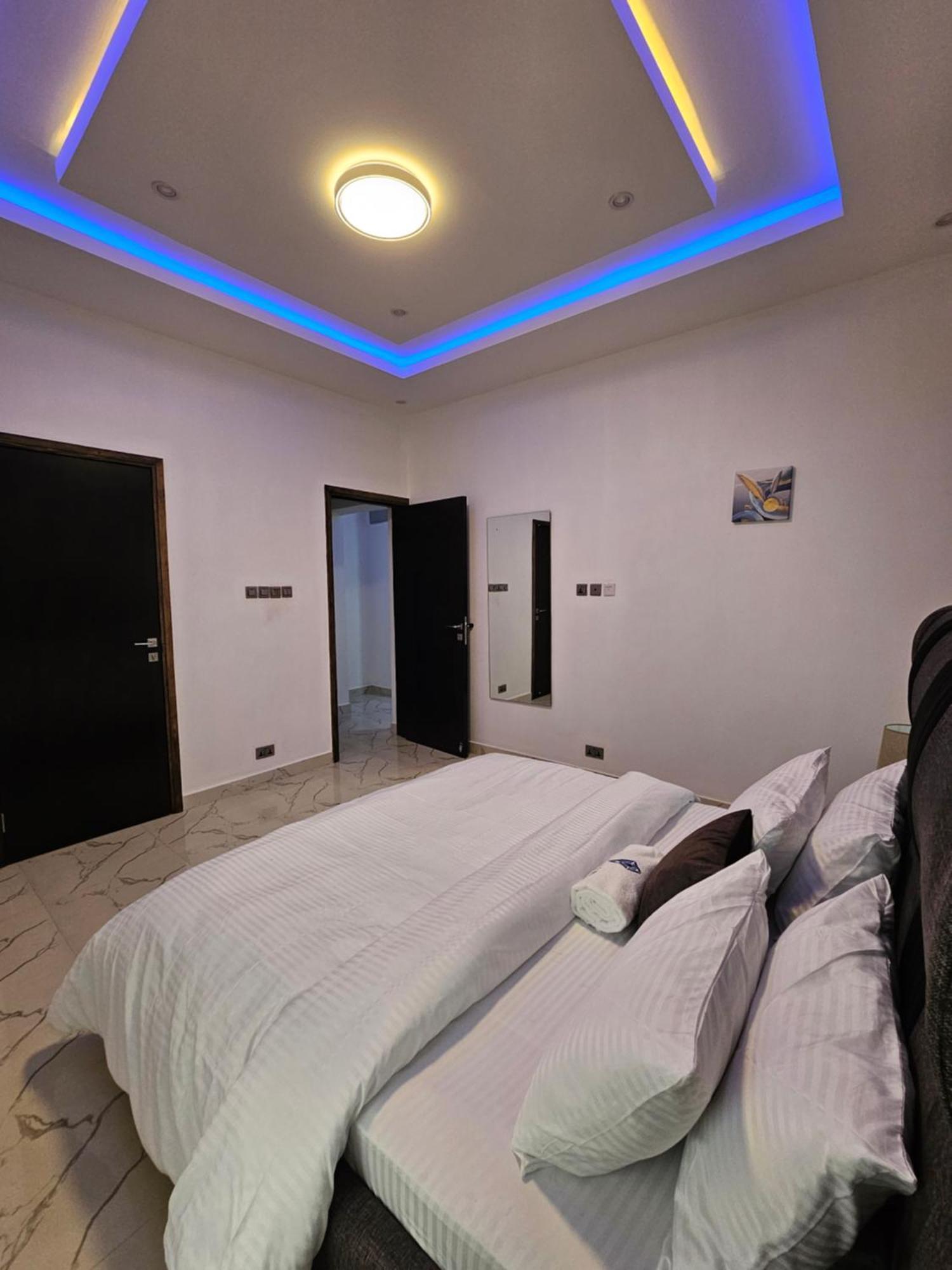 Sapphire Residences By Crystal Magodo อีเคจา ภายนอก รูปภาพ