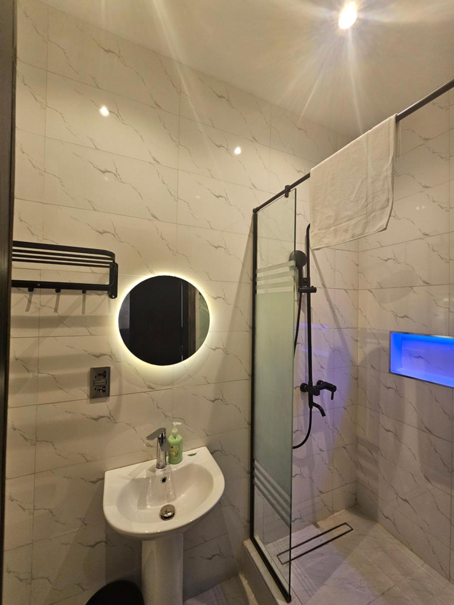 Sapphire Residences By Crystal Magodo อีเคจา ภายนอก รูปภาพ