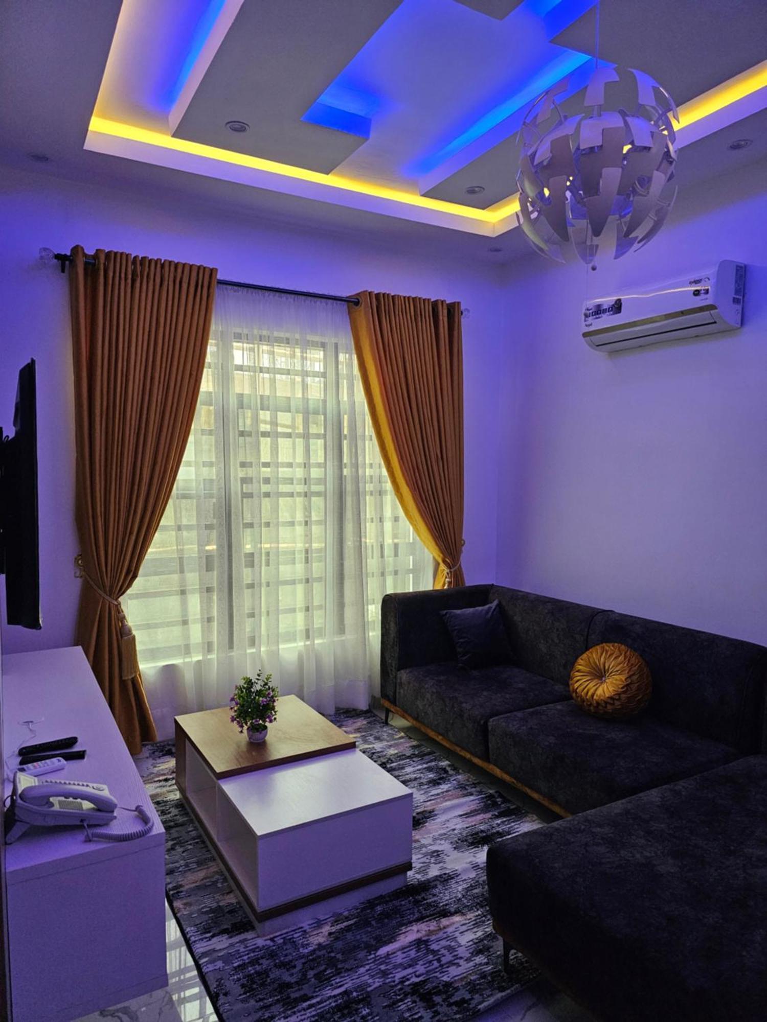 Sapphire Residences By Crystal Magodo อีเคจา ภายนอก รูปภาพ